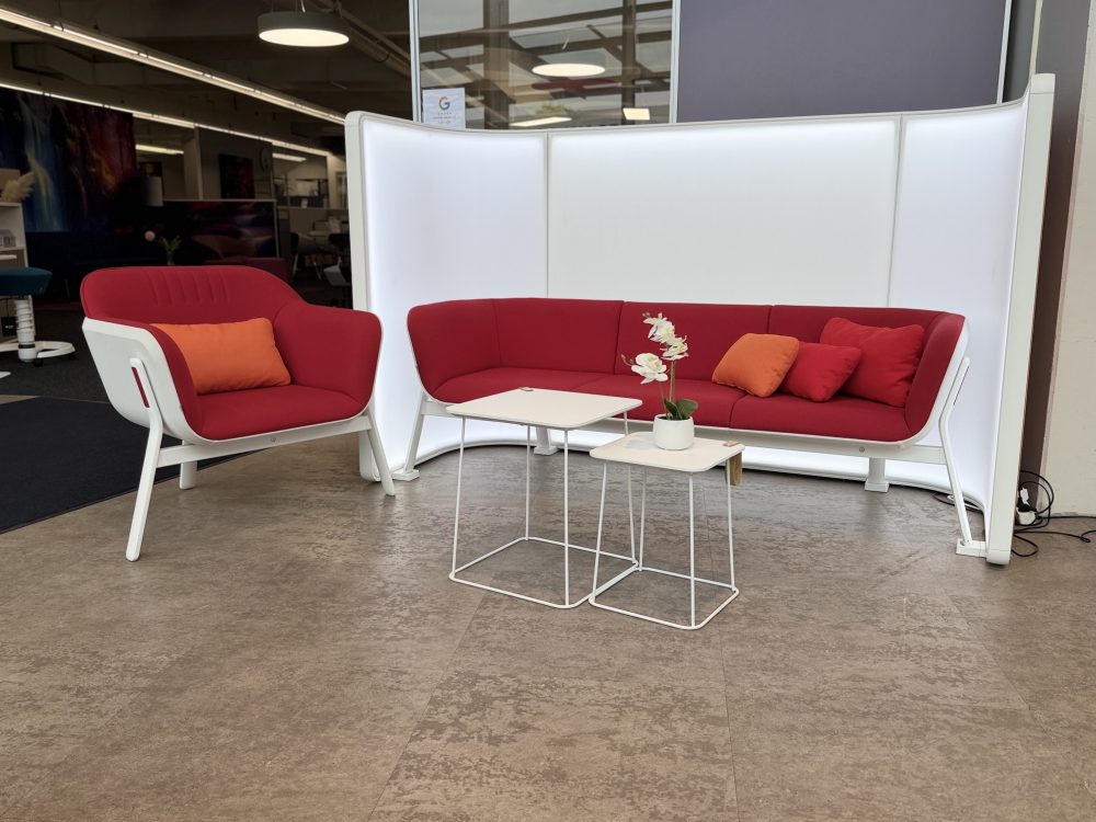 Empfangssofa HUB von INTERSTUHL